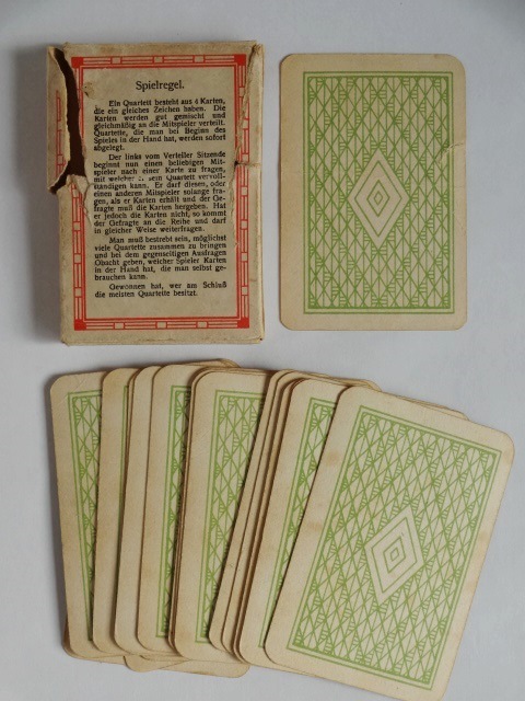 ドイツの古いカードゲーム Marchen Quartett Robin S Patch